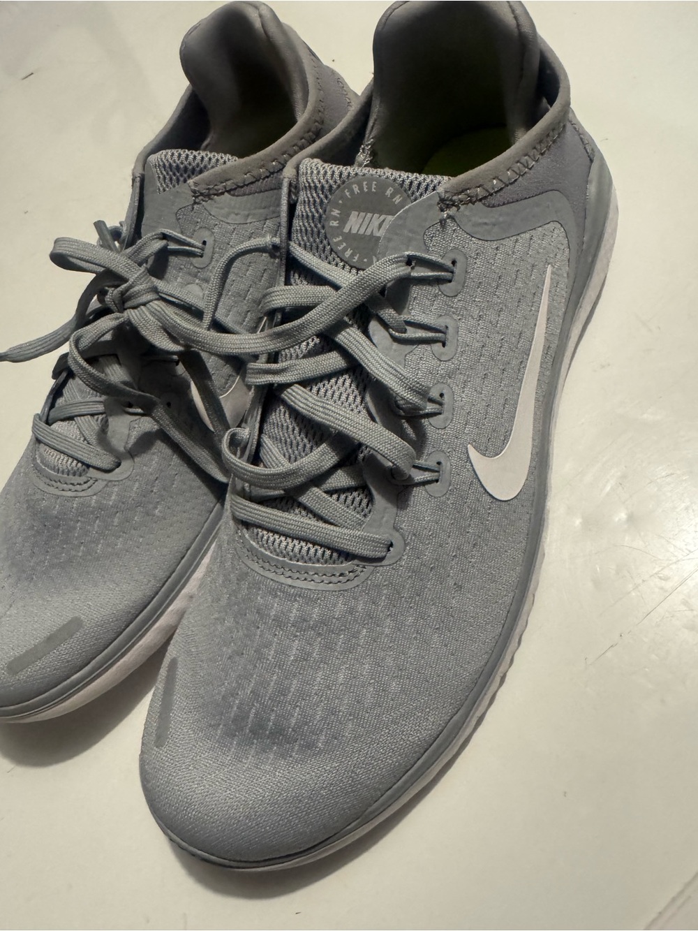 Nike Men's Light Gray Knit Running Sneakers